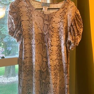 Medium snakeskin blouse with puff sleeves